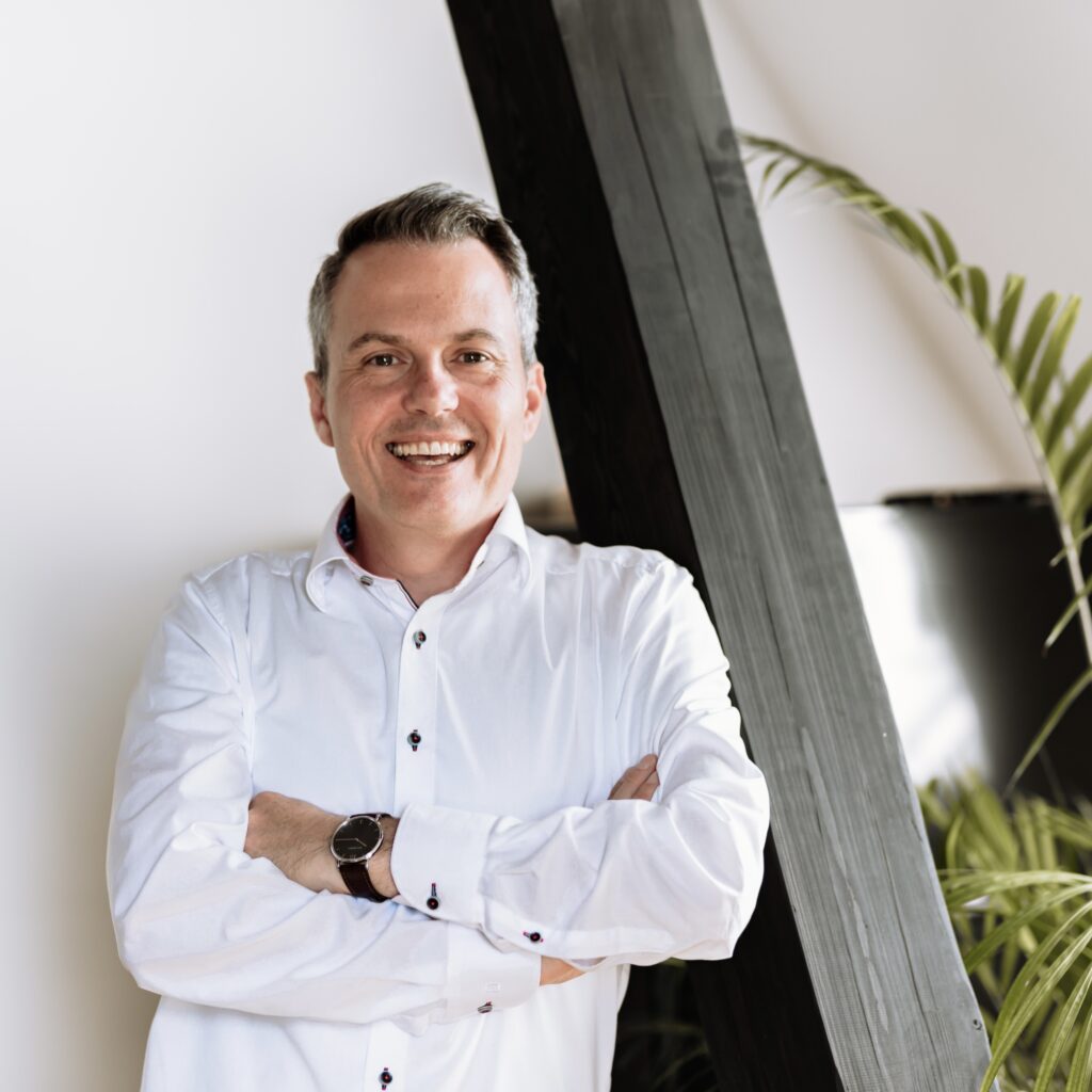 meisterundfachwirte.com - Kostenfreies Webinar über die Fortbildung zum Industriemeister und Fachwirt