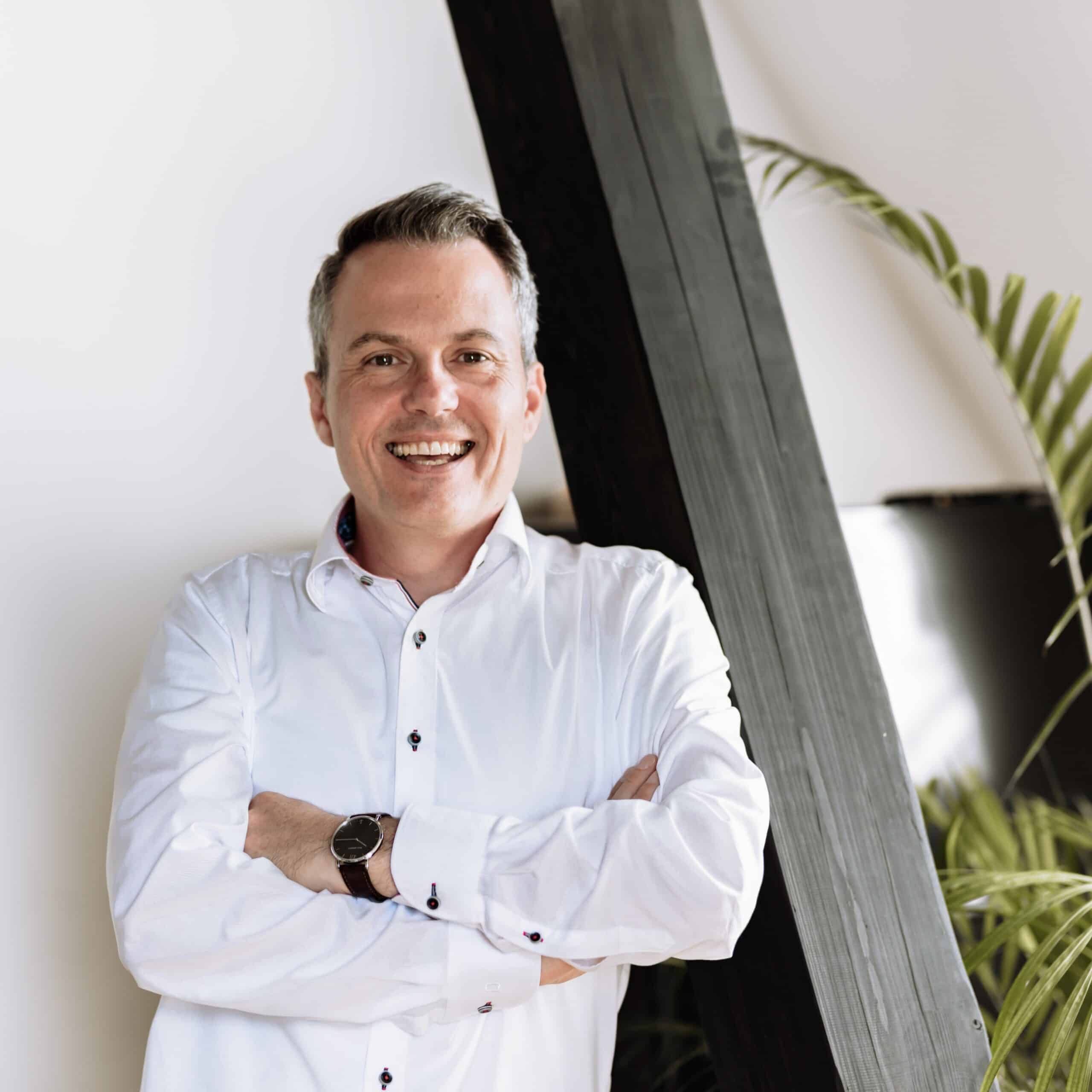 meisterundfachwirte.com - Kostenfreies Webinar über die Fortbildung zum Industriemeister und Fachwirt